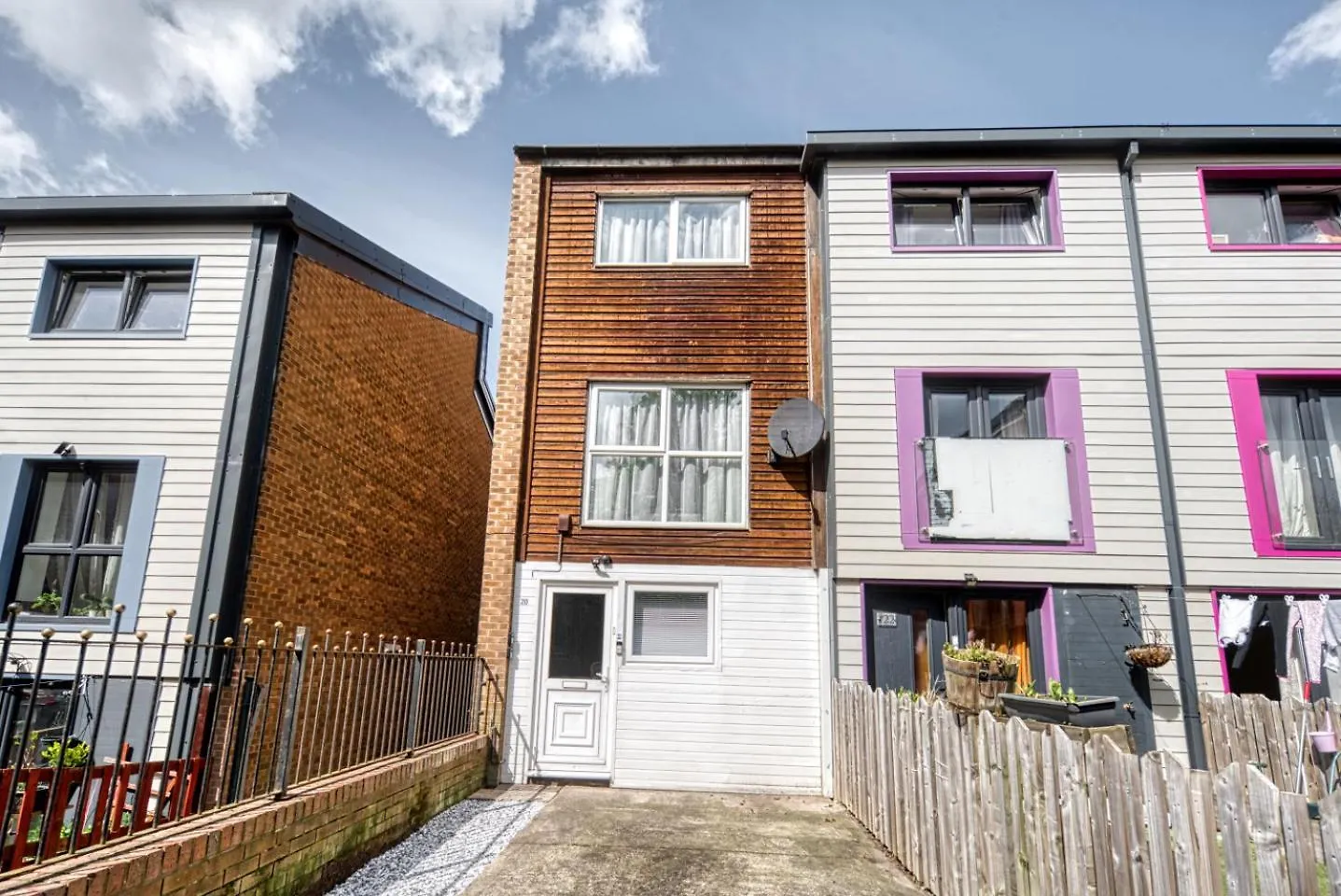 Central Nottingham 3 Bed House With Driveway United Kingdom